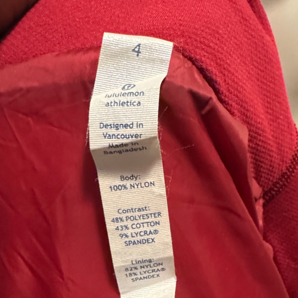 lululemon athletica Vibrant Red Quilted Puffer Jacket - Picture 5 of 16